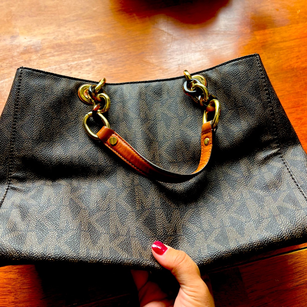 MK purse